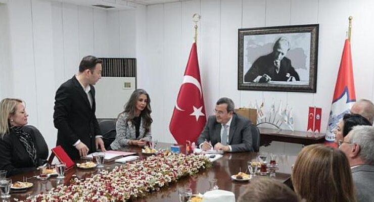Başkan Batur, ‘İzmir Aşkına’ dedi