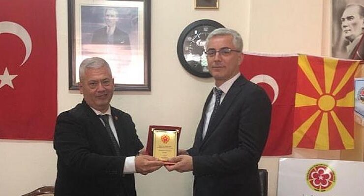 Kuzey Makedonya Cumhuriyeti İstanbul Başkonsolosu Dr.Aktan Ago İzmir Gültepe Makedonya Göçmenleri Derneği’ni ziyaret etti