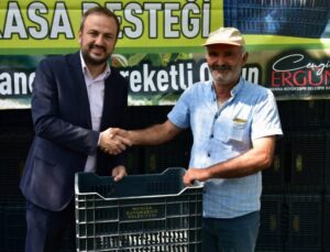 Manisa Turgutlu’da üreticilere zeytin kasası desteği