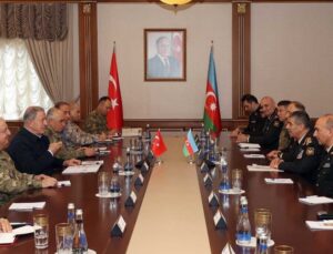 Bakan Akar Azerbaycan’da temaslarını sürdürüyor