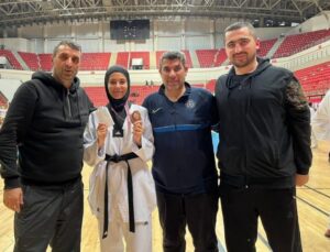 Sakaryalı taekwondocu Türkiye üçüncüsü oldu