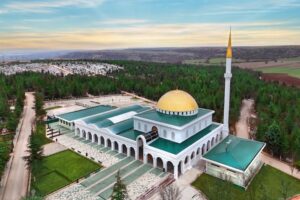 Eskişehir Büyükşehir Belediyesi’nin Asri Mezarlık’ta hizmete sunduğu “100. Yıl Camisi