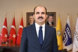 Konya Büyükşehir Belediye Başkanı Uğur İbrahim Altay, Anneler Günü vesilesiyle