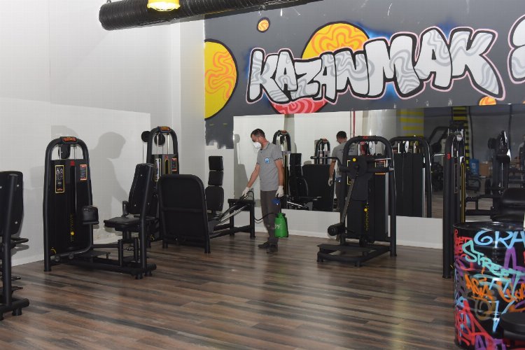 Yıldırım Belediyesi, ilçeye kazandırdığı kadın spor merkezlerine gelen kadınların temiz