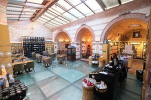 Osmanlı mutfağının unutulmaya yüz tutmuş lezzetlerini, saray aşçılarının arşivlere geçmiş