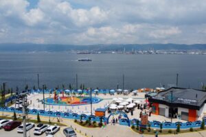 Kocaeli Büyükşehir Belediyesince geçen yıl yapılan Değirmendere Aquapark, bayramın ikinci