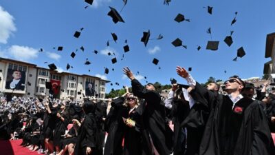 Koç Üniversitesi’nin 30. Lisans ve Lisansüstü Mezuniyet Töreni, Rumelifeneri Kampüsü’nde