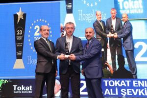 Tokat’ın En’leri Şevki Erek Ödül Töreninde Başkan Büyükakın’a jüri özel