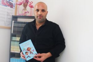 Yazar Albert Yetkin’in çocuklar için kaleme aldığı “Tina ile Boncuk”