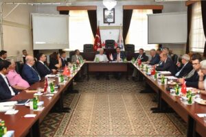 Yenişehir Belediye Başkanı Ercan Özel’in daveti üzerine, Yenişehir’e bürokratlarıyla iadei-ziyaret