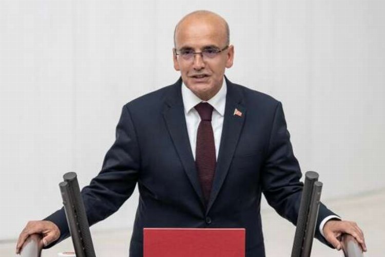 Hazine ve Maliye Bakanı Mehmet Şimşek, iş gücü piyasasındaki olumlu