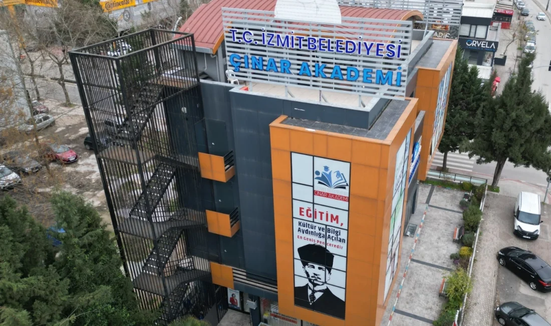İzmit Belediyesinin eğitimde fırsat eşitliği sağlamak amacıyla gençlerin hizmetine sunduğu