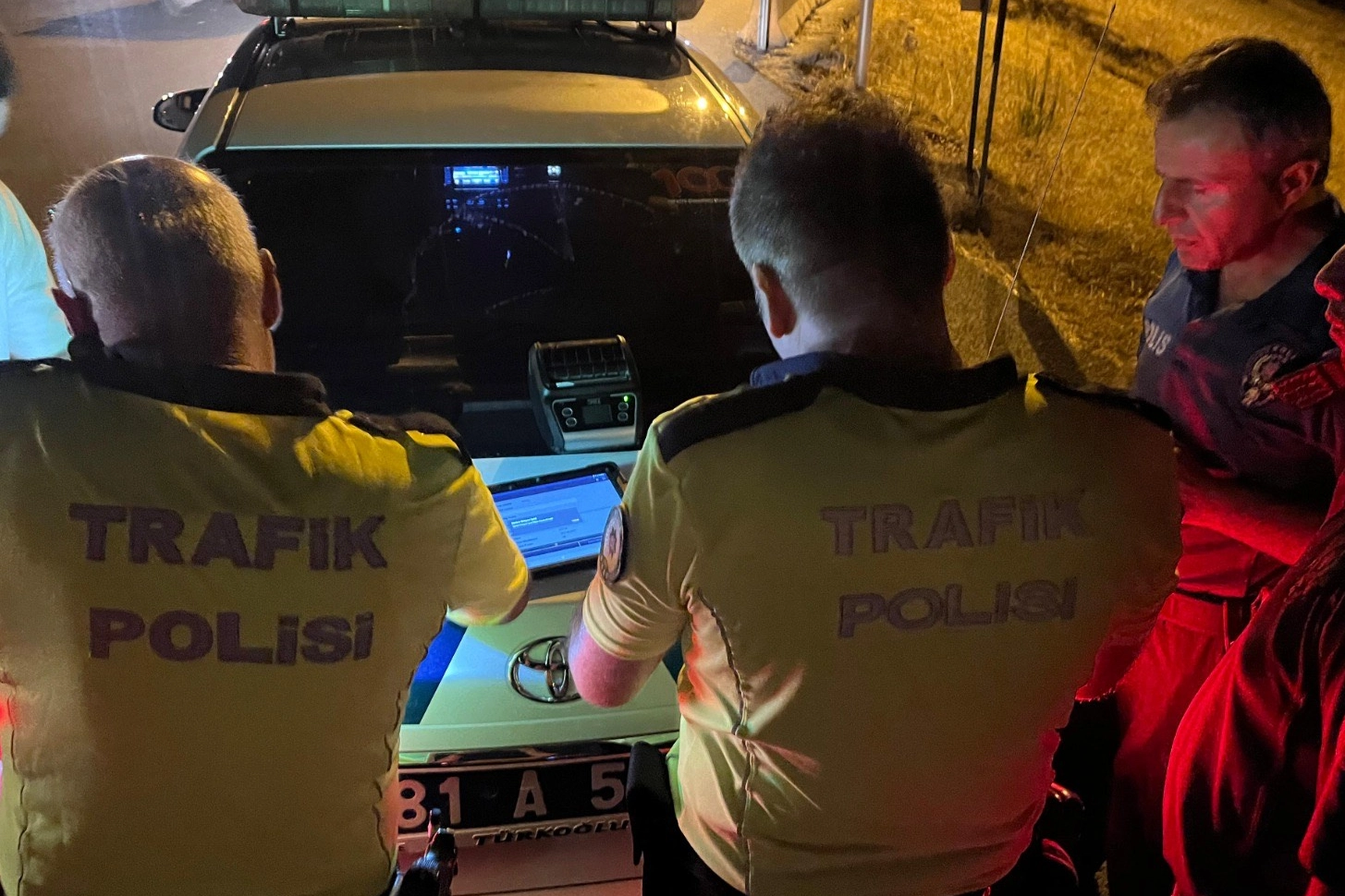 Düzce İl Emniyet Müdürlüğü ekiplerinin rutin denetimlerinde alkollü 9 sürücünün