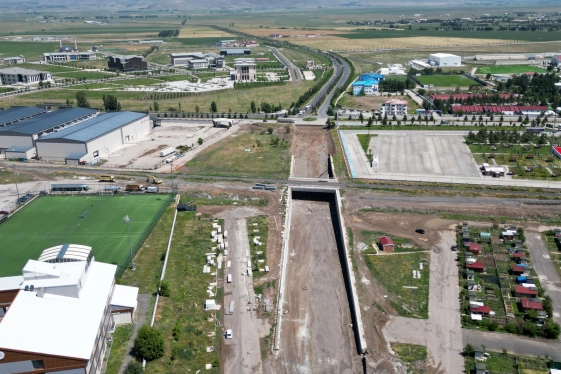 Erzurum Büyükşehir Belediyesi’nin önemli ulaşım projelerinden biri olan tren yolu