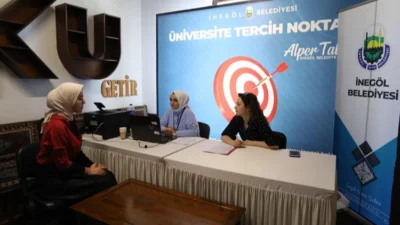 İnegöl Belediyesi, üniversite sınavına giren öğrenciler için ücretsiz tercih rehberliği