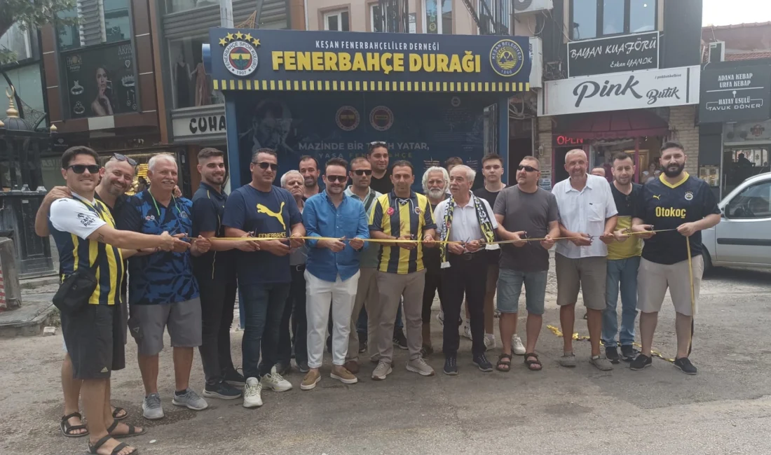 Temmuz Meclisi’nde Fenerbahçeliler Derneği tarafından Fenerbahçeliler Derneği Lokali karşısında bulunan