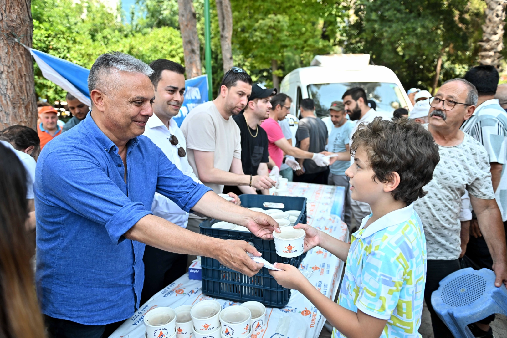 Antalya’da Muratpaşa Belediye Başkanı Ümit Uysal, geleneksel olarak devam eden