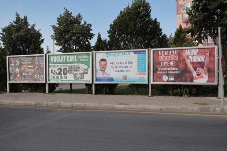 Nevşehir Belediye Başkanı Rasim Arı, bozkurt işareti yaptığı gerekçesiyle 2