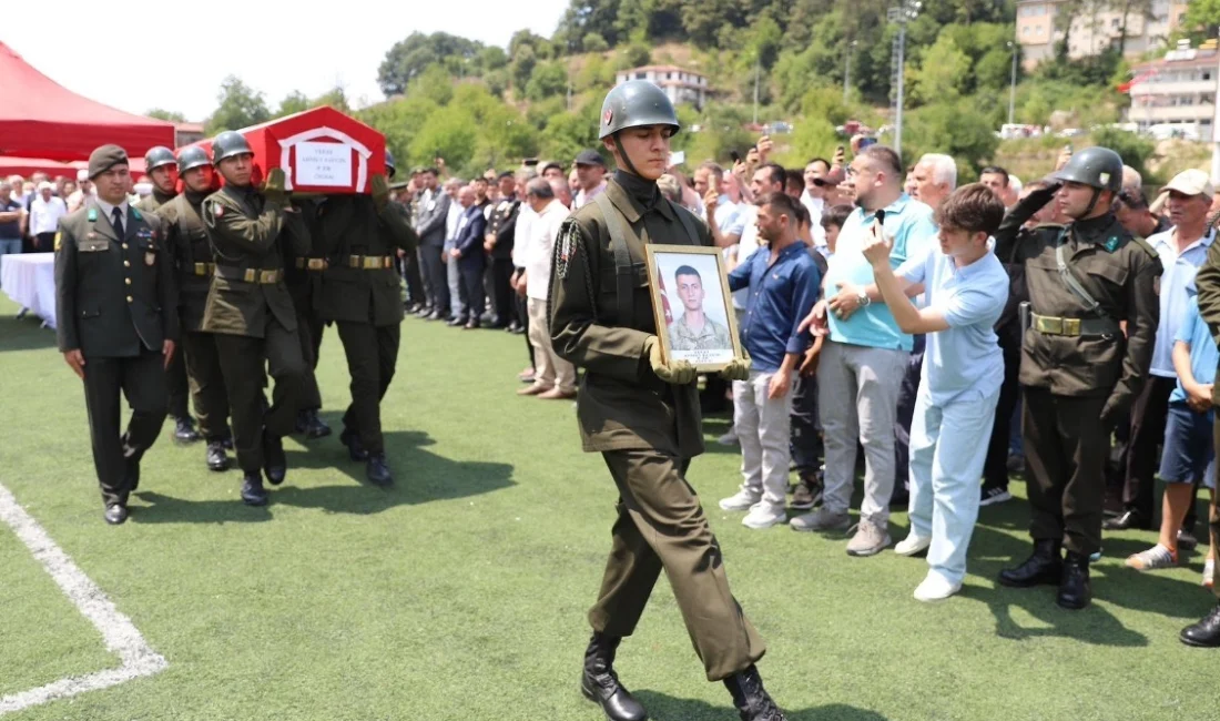 Burdur’da bedelli olarak vatani görevini yapan Er Ahmet Saygın, bir