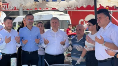   Balıkesir Milletvekili ve Dışişleri Komisyonu Başkanvekili Dr. Mustafa Canbey,