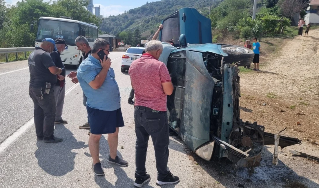 Düzce Yığılca yolu Güneyaltı mevkiinde meydana gelen kazada sürücüsünün direksiyon