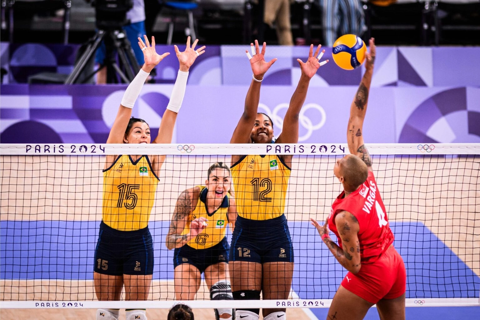 A Milli Kadın Voleybol Takımımız 2024 Paris Olimpiyatları’nda Brezilya ile