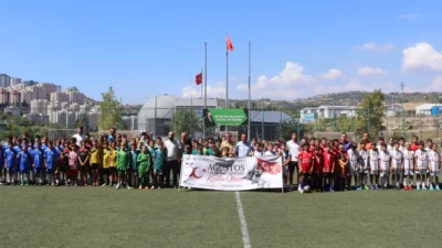 kocaeli’nin İzmit ilçesinde 30 Ağustos Zafer Bayramı etkinlikleri kapsamında gerçekleşen