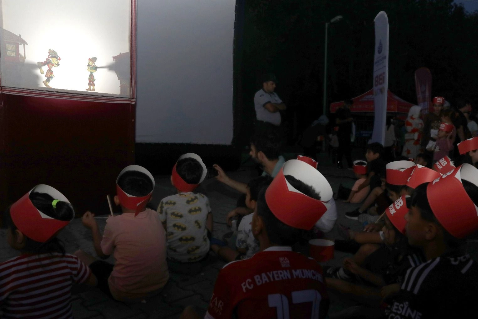 İstanbul Büyükşehir Belediyesi (İBB), öğrencilerin yaz tatillerini eğlenceli ve dolu