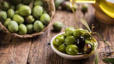 Türkiye’den yapılan sofralık zeytin ihracatı dolar bazında yüzde 49 arttı.