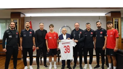 Kayseri Büyükşehir Belediye Başkanı Dr. Memduh Büyükkılıç, U-16 Milli Takım