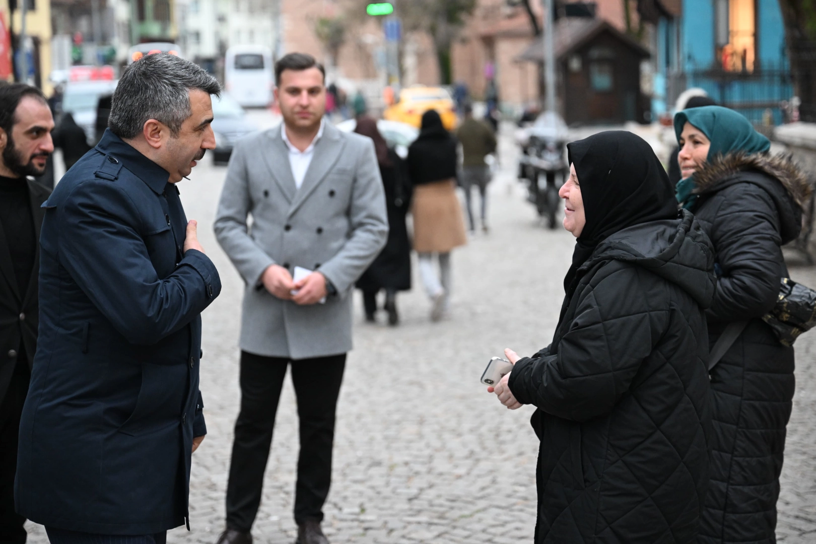 Bursa’da Yıldırım Belediye Başkanı Oktay Yılmaz, tarihi yeşil semtini ziyaret