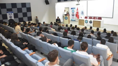  Bursa Uludağ Üniversitesi (BUÜ) Yapı Topluluğu, üniversite öğrencileri ile sektör