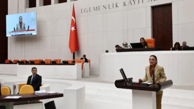 CHP Bursa Milletvekili Nurhayat Altaca Kayışoğlu, kayyum atanan Esenyurt Belediyesi’nde