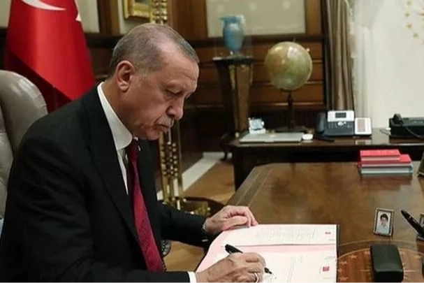Cumhurbaşkanı ve AKP Genel Başkanı Recep Tayyip Erdoğan’ın imzası ile