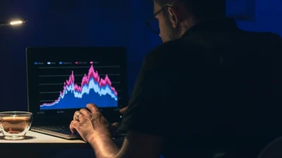 Son zamanlarda dolandırıcılık faaliyetlerini, finans alanında etkin olan gazetecilerin sosyal