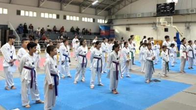 İzmir’de Bornova Belediyesi’nin spor okulları, geleceğin taekwondo yıldızlarını yetiştiriyor. Pınarbaşı