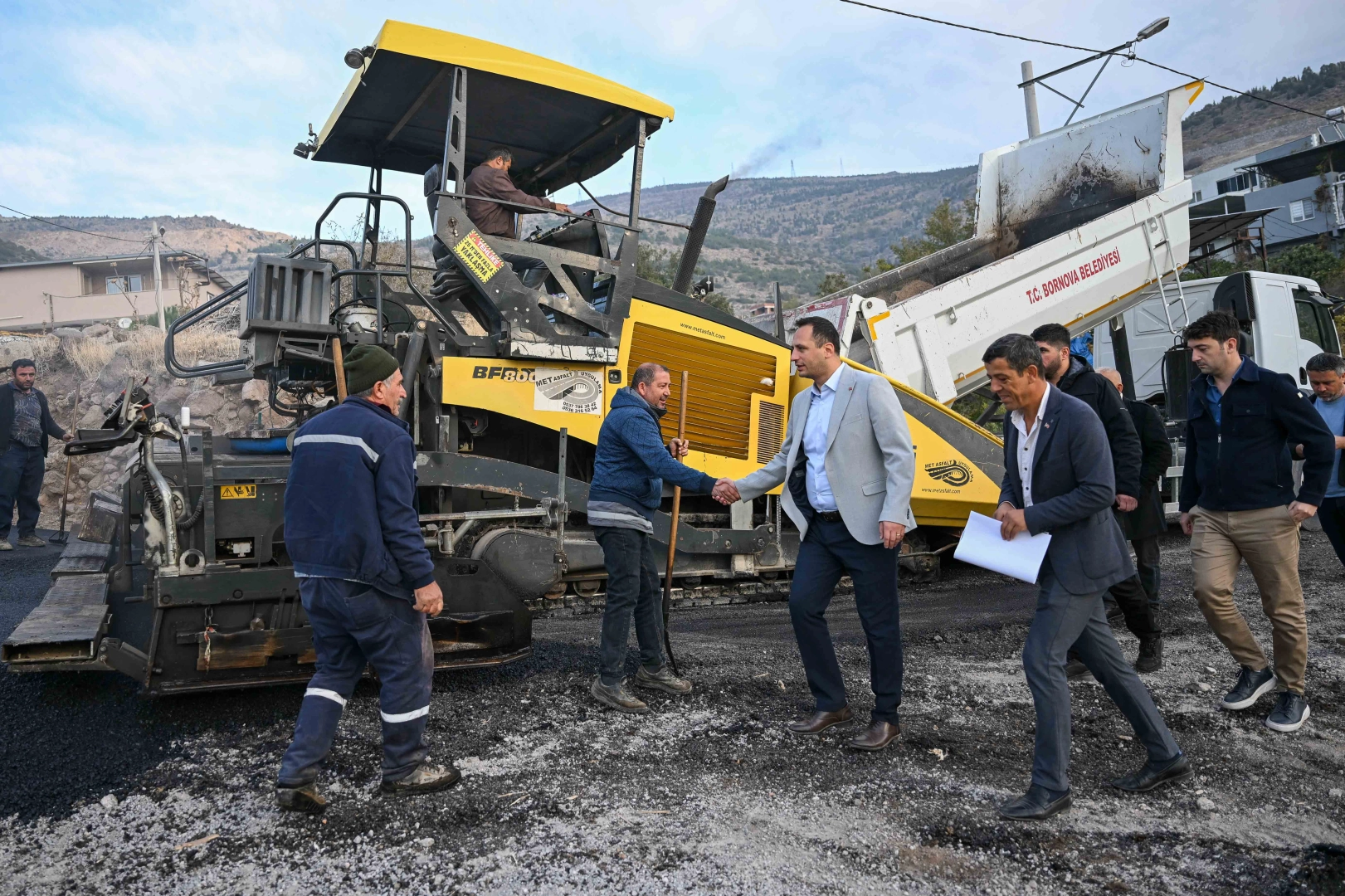 İzmir’de Bornova Belediyesi, ilçe merkezinden kırsal mahallelere kadar geniş bir