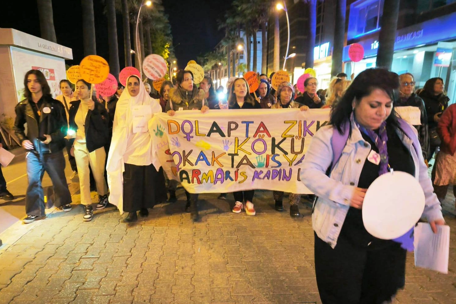Muğla’da Marmaris Kadın Platformu, 25 Kasım Kadına Yönelik Şiddete Karşı