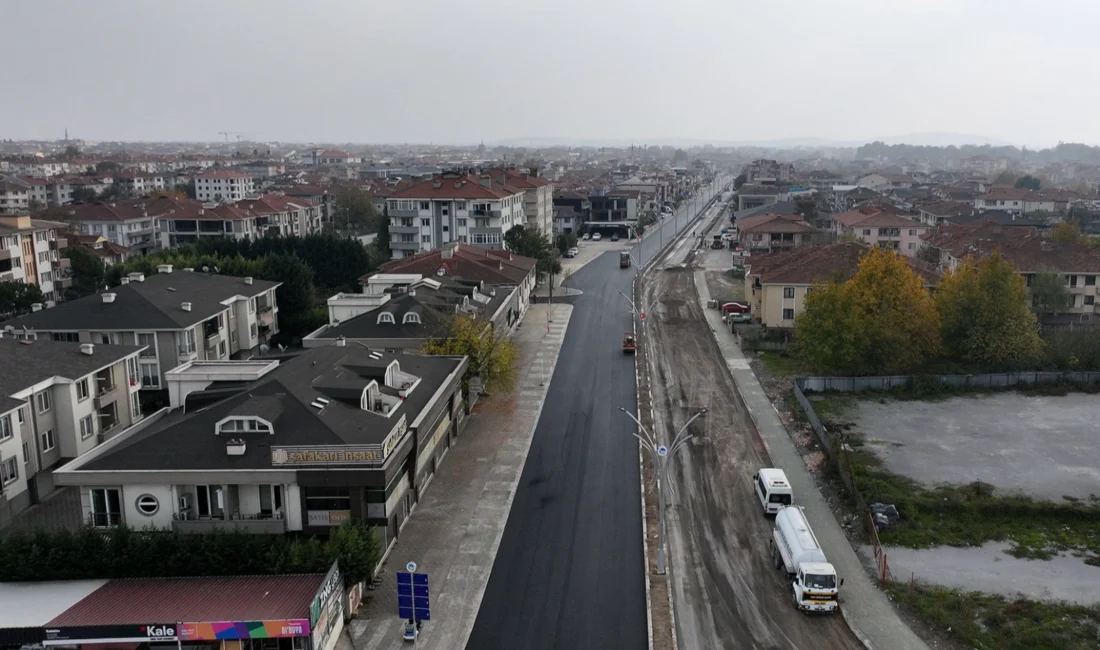 Sakarya Büyükşehir Belediyesi, şehir merkezindeki ana ulaşım yollarından Ahmet Yesevi