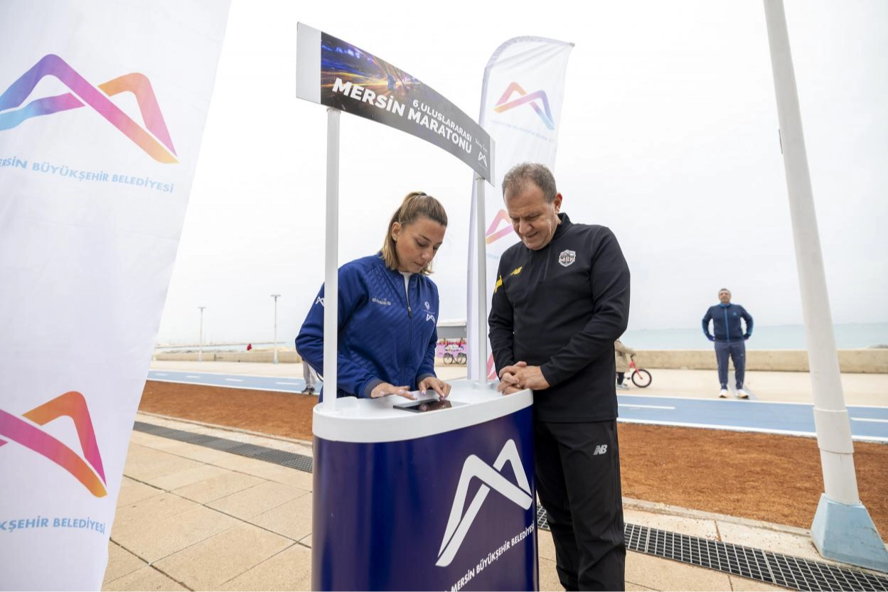Mersin Büyükşehir Belediye Başkanı Vahap Seçer, Dünya Atletizm Birliği tarafından