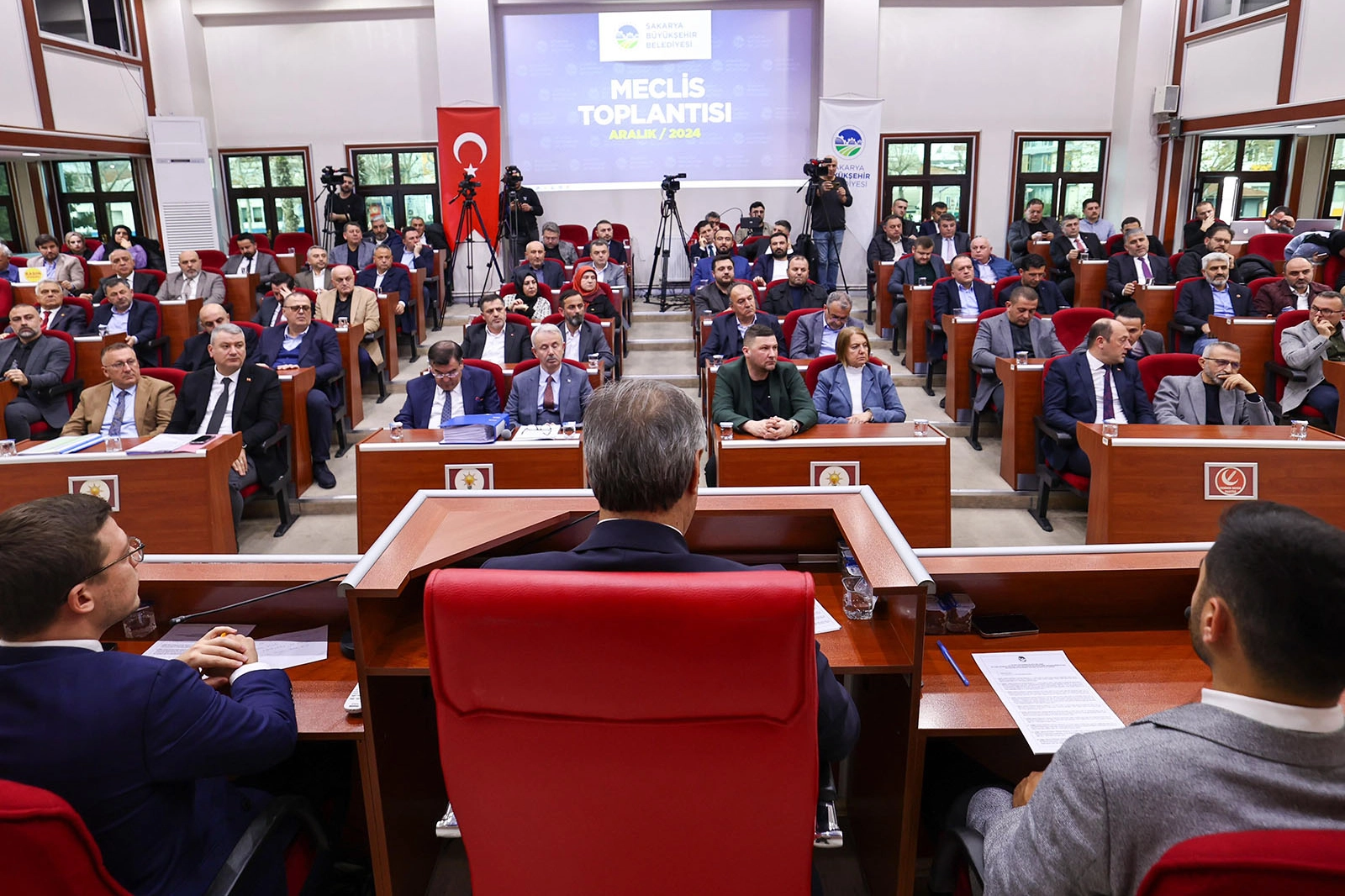 Sakarya Büyükşehir Belediyesi Aralık Olağan Meclis Toplantısı merkez binada gerçekleştirildi.