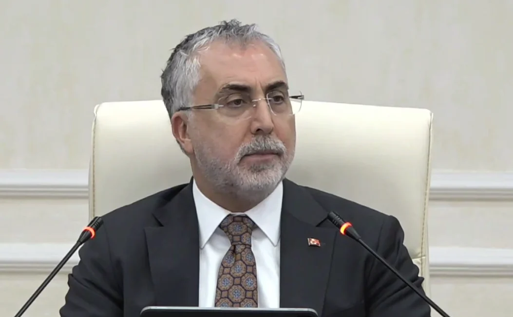 Çalışma ve Sosyal Güvenlik Bakanı Vedat Işıkhan, yeni asgari ücretle