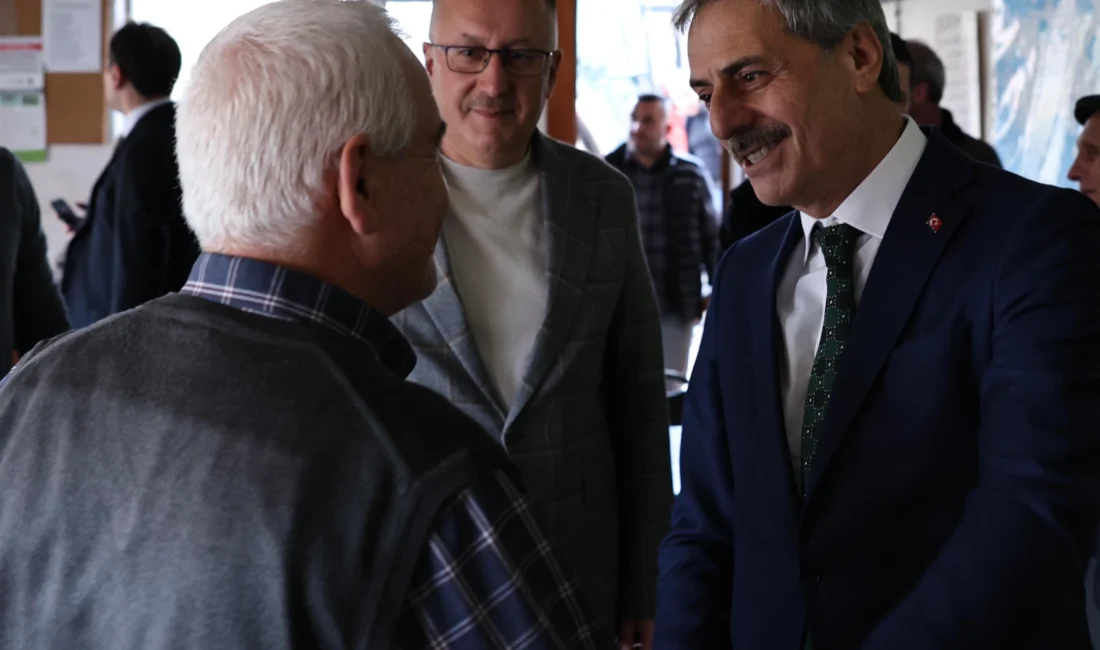 Sakarya Büyükşehir Belediye Başkanı Yusuf Alemdar, hizmetlerin takibi ve yeni
