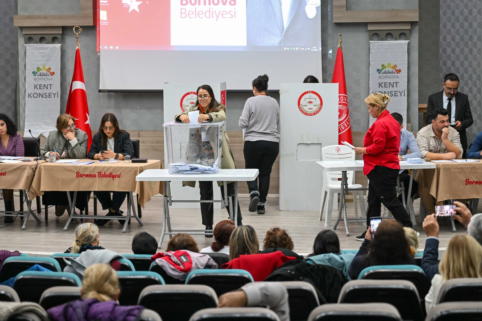 Bornova Kent Konseyi beş yıllık bir aranın ardından Bornova Belediye