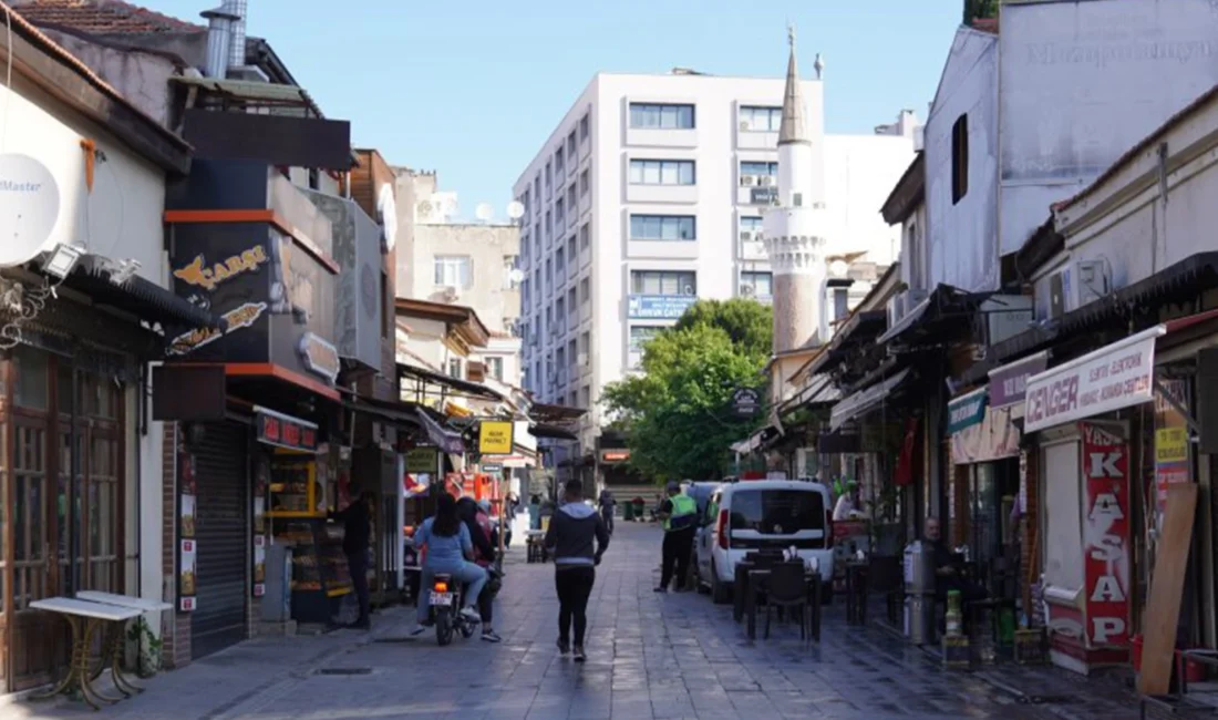 İzmir Bornova Belediyesi, ilçenin sosyal ve ekonomik hayatındaki etkin rolünü