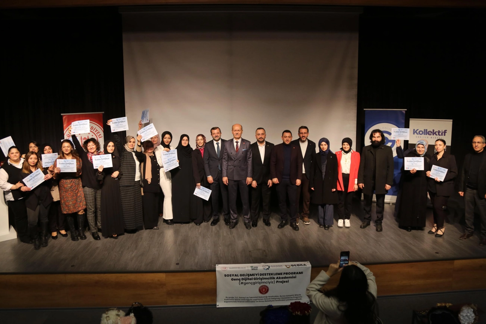 Gürsu Belediyesi’nin Kollektif Kariyer Merkezi çatısı altında sürdürülen Genç Girişimciyiz