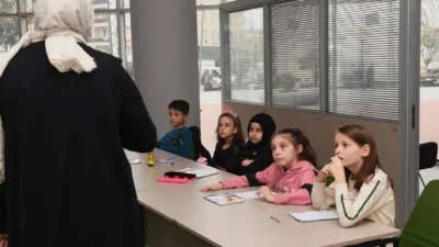 Bursa’da Osmangazi Belediyesi, düzenlediği “Kadın Olmak İletişimin Gücü” söyleşileriyle kadınların