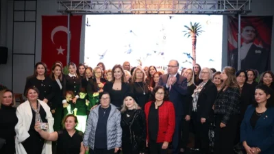 Egeli turizmciler; Cumhuriyetin 101.yılı kutlaması kapsamında İzmir’in Foça İlçesi’nde muhteşem
