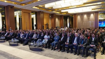 TÜRKONFED Yönetim Kurulu Başkanı Süleyman Sönmez, Diyarbakır’da ‘Küresel Riskler ve Yerel Çözümler’