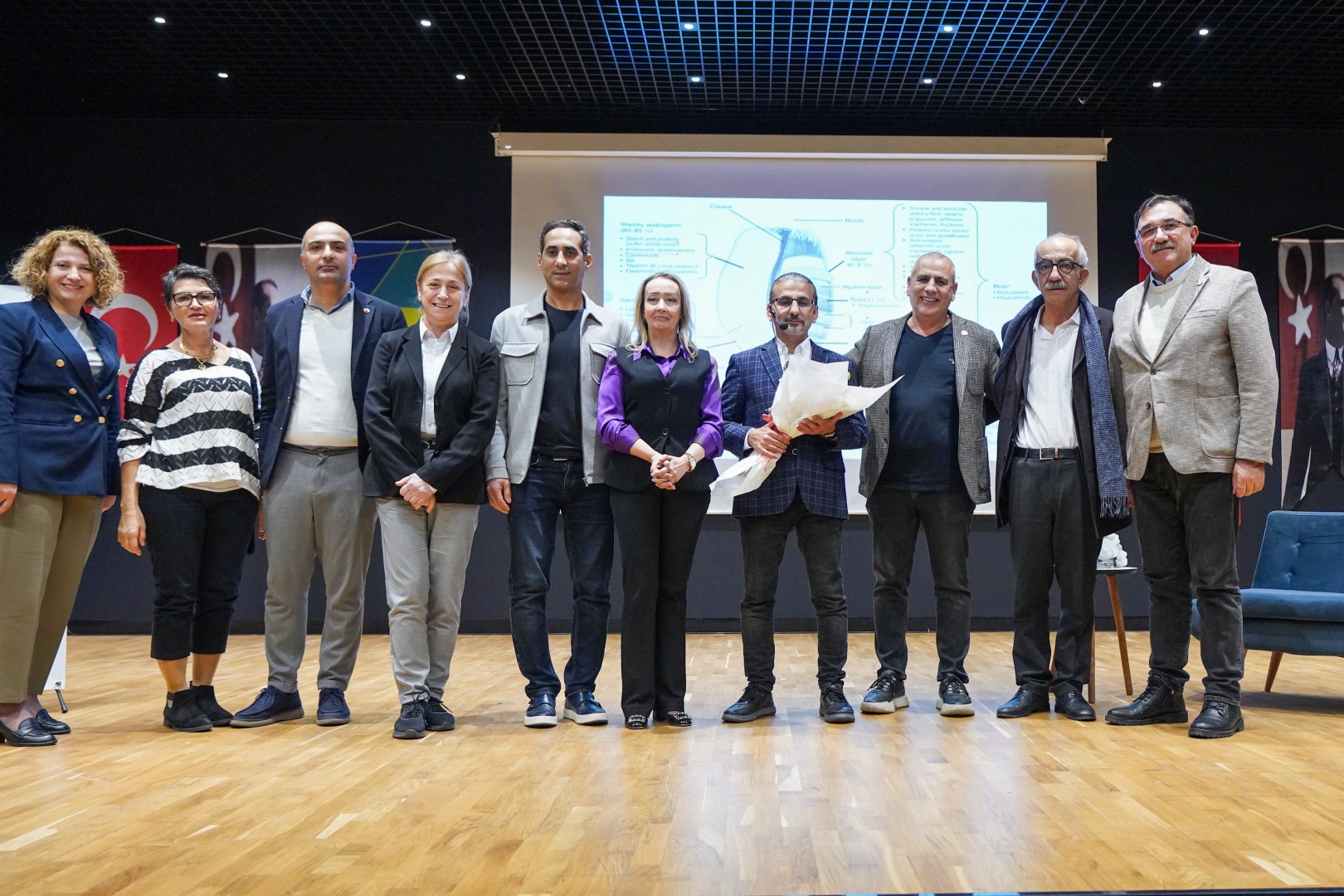 Çukurova Üniversitesi’nden Doç. Dr. Zafer Yönden, obeziteden korunmanın yollarını anlattı.